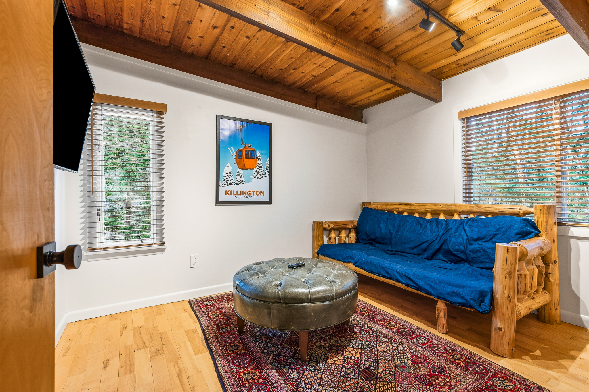 Bedroom 3 — bunk room with futon