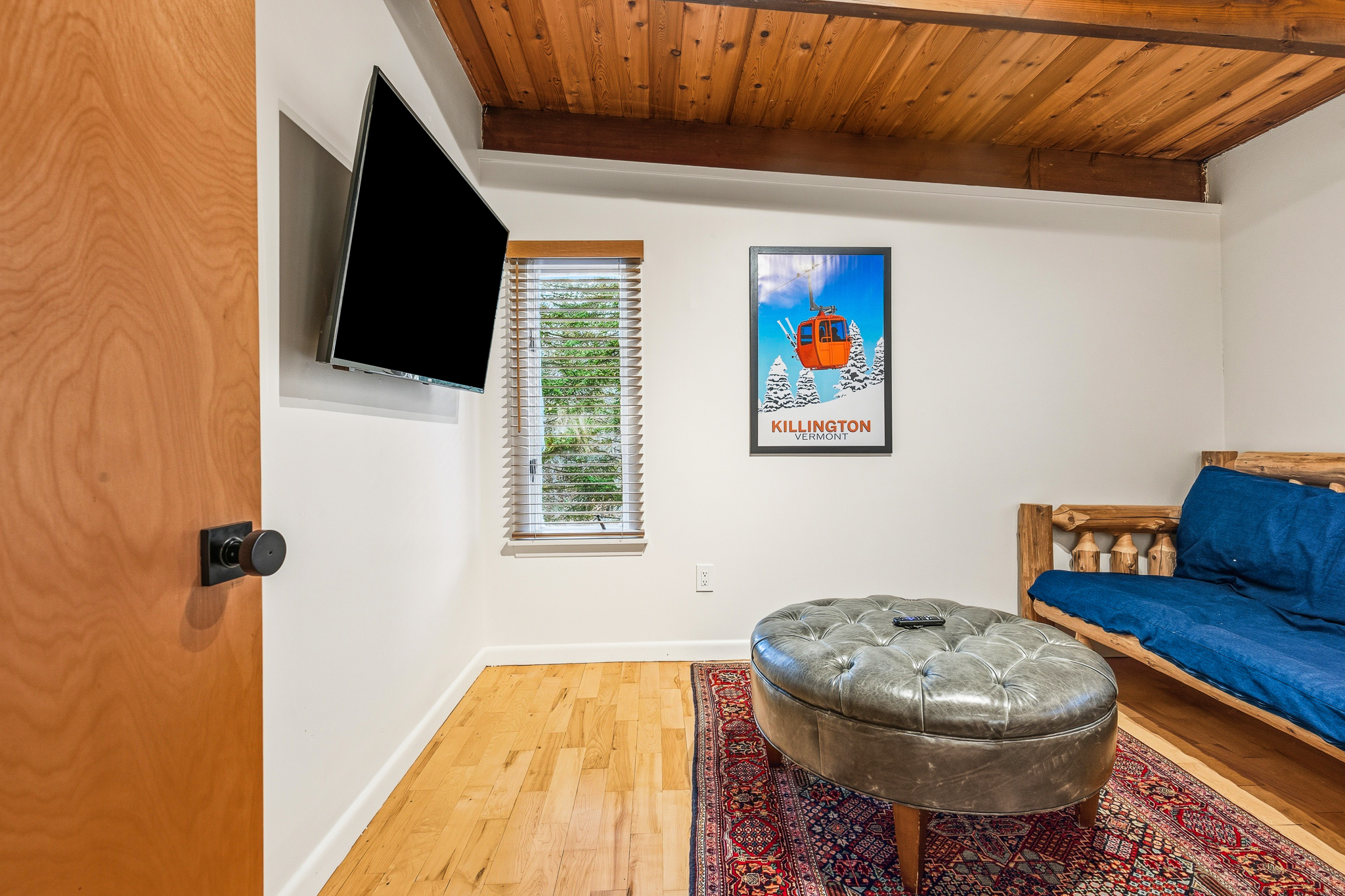 Bedroom 3 — twin/queen bunk