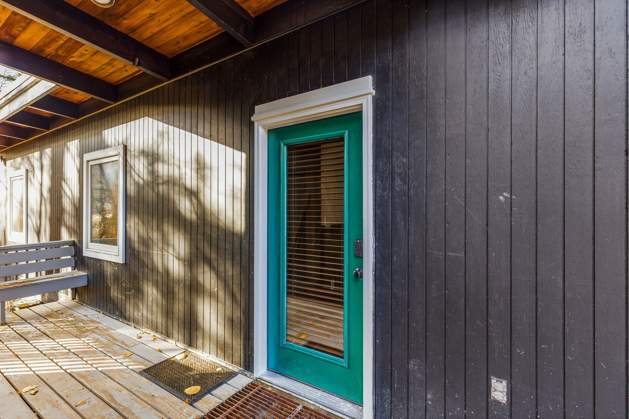 Kilbourne Lodge exterior in Vermont autumn foliage