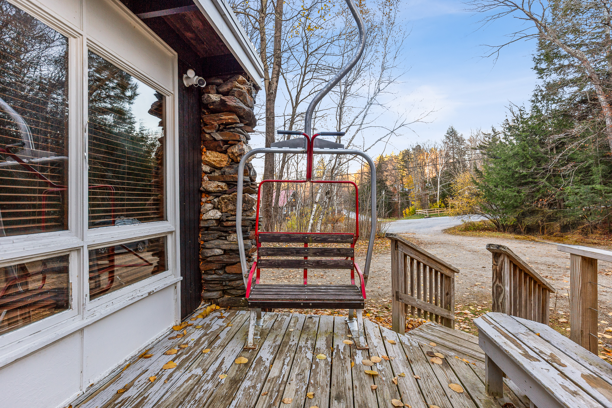 Outdoor deck and patio at Kilbourne Lodge